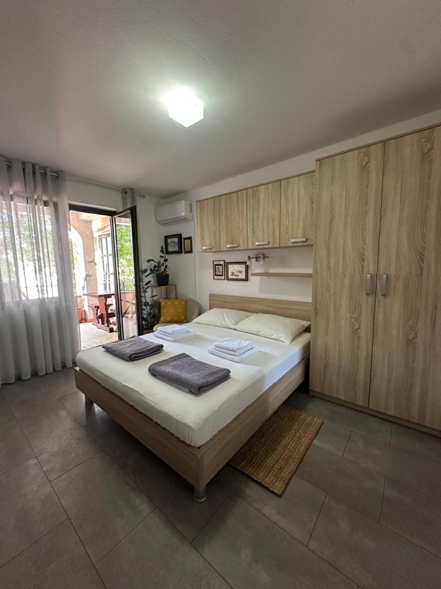 Studio Apartman Stefanija Selce Exterior foto